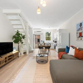 Hacienda at Henley - Chic Seaside Haven near Airport, hotel a Henley Beach South