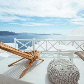 Blu Bianco Cave House