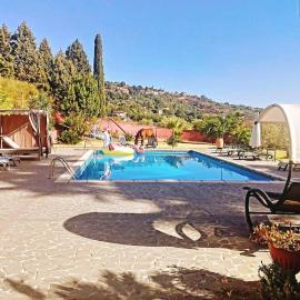 Villa Alessio - Etna Historic Winery Villa - Ancient Palmento with pool, hotel u gradu Puntalazzo