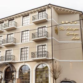 The Arlington Boutique Hotel, hotel em Craiova