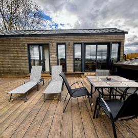 Burtree Country House, Tipi's, Treehouse & Lodge & house rooms with hot tubs in a private garden, hotell i Thirsk