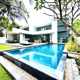 VILLA 5 BED ROOMS SANCTUARY HỒ TRÀM, gần biển CÁCH BIỂN CHỈ 20 MÉT
