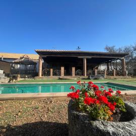 Casa rural Finca Requejo cerca de Benavente TR 49426, hotel a Manganeses de la Polvorosa