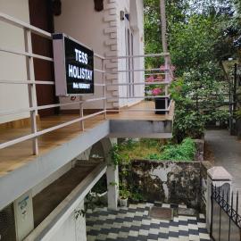 Tess Holistay Fort Kochi, hotel in Fort Kochi