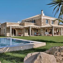 villa Armonia with heating pool -Pitsidia, Matala, Kalamaki – hotel w mieście Pitsidia