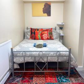 Penn Gardens Standard Room - 4