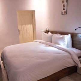 Lux Inn App