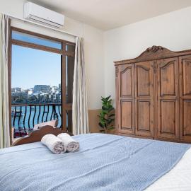 Sea View Room with Private Balcony, hotel u gradu 'Marsaskala'