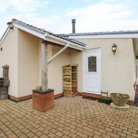 Spitfire Lodge, hotel in Market Drayton