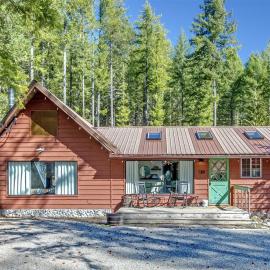 Cabin at the Forest Edge | Hot tub, pet friendly
