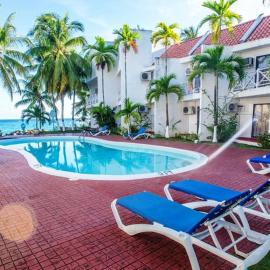 Idyllic Beachfront Condo, hotell Ocho Rioses
