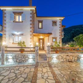 Villa Aurora、Grizátaのホテル