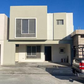executive home, vacation work, hotel di Ramos Arizpe
