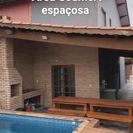 Casa de praia com piscina, para 15 pessoas, com 5 vagas de garagem