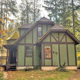 Mossy Moose Cabin | Near White Pass & Mt Rainier, hotel a Packwood
