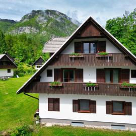APARTMAJI-SOBE-PRI UKCU Bohinj, hotel in Bohinj