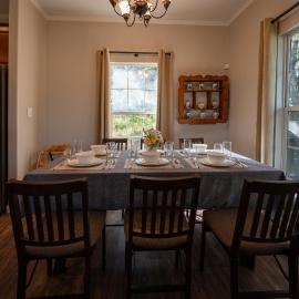 Luxury cottage near lake Belton - WiFi A/C, hotel in Belton
