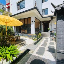 Fuxian Lake Qishe B&B, hotel en Chengjiang