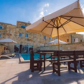 Villa Lyons, hotel en Żejtun