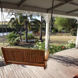 Bylands Cottage Historic Home - Tambo river views and pet friendly, hotel en Swan Reach
