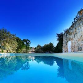 Le Dimore di Trulli Mandorlo con piscina esclusiva, hotel v destinácii Putignano