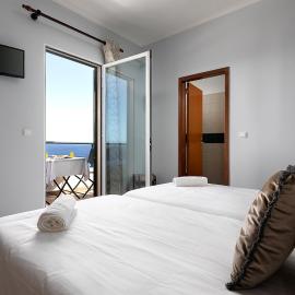 Perola Views Inn by Homie, Hotel in Porto Moniz