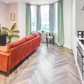 Host & Stay - Upton House, hotel in Northampton