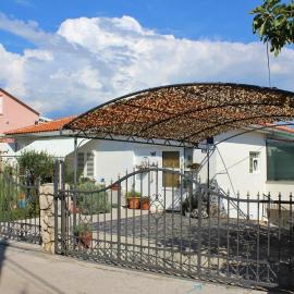 Apartment Renata, hotel in Šilo