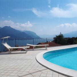 Apartment with swimming pool, lake view, parking - Larihome A72, hotel di San Siro