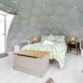 Deerstone Glamping -Malham Cove Dome, hotel a Earby