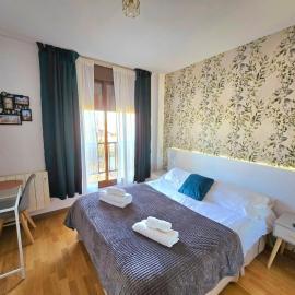 Cerca Airport, Riyadh Air, Ifema, Eisenhower, WIFI, 4 personas