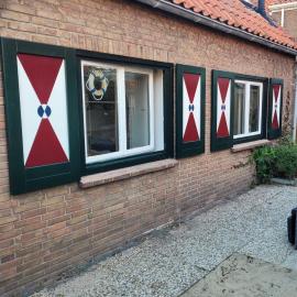 Bleij-en-meer, 2 accommodaties, waaronder een 4p huisje en een heel klein gezellig Tiny-Wellness huisje voor 2p met sauna en heerlijke hottub, ook samen te huur voor een gezellig combinatie, hotel a Zoutelande