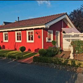 Rotes Ferienhaus im charmanten Schwedenhausviertel