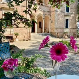 Villa Santa Maria al Poggio - Dimora storica con vista mare, hotel in Porto San Giorgio