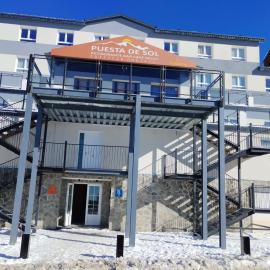 Apartamentos Montreal, hotel in Sierra Nevada