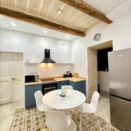 Traditional House in Cospicua - Tal-Kajjik Guesthouse near Valletta Ferry Service, Hotel in Cospicua