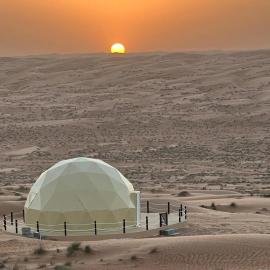 Sunset domes private camp โรงแรมในAl Raka