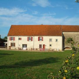 Chambres du Moulin avec cuisine, מלון בTincey-et-Pontrebeau