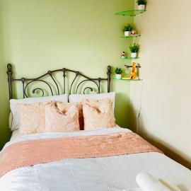Modern Private Suite, hotel i Havant