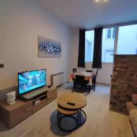 Chalet Elaïa: Eaux-Bonnes şehrinde bir otel