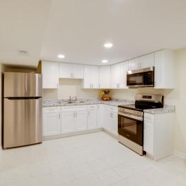 1 Mi to Metro: DC Area Apt w/ Fenced Yard!, Hotel in Silver Spring