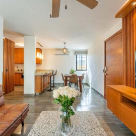 Ocean Breeze Condo 1 block F beach