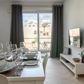 Sandstone Apartment 17