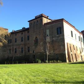 Castello Sannazzaro B&B