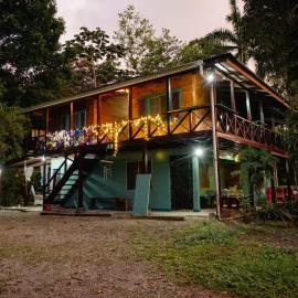 Casa Aldirica, hotel in Cahuita