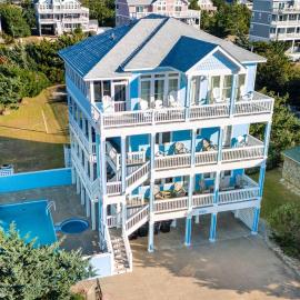 Frolic Inn OBX - Semi Soundfront Retreat, Pool, Hot Tub, Boat Ramp, Elevator, Media & Game Room, готель у місті Родент