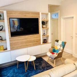 The Lodge - A Home Away From Home, With Private & Secluded Sauna access, hotel a Killaloe