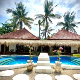 Mandala Beach healing rooms Gili Air, hotel in Gili Islands