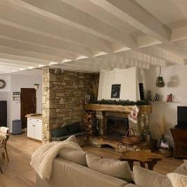 Ferme Rénovée Vercors: Confort, Cheminée, Parking, Jardin Proche Pistes - FR-1-548-46, hotel in Villard-de-Lans