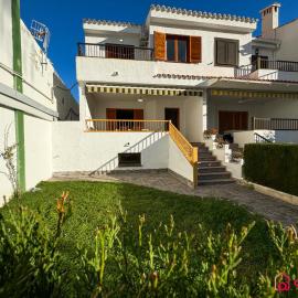La Maison – hotel w mieście Oropesa del Mar